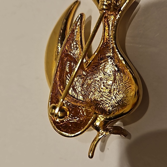 Weigeroff "W" Goldtone Pease Dove Brooch - Picture 5 of 6